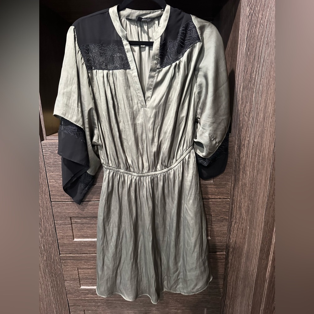 White House black market green kimono dress size medium